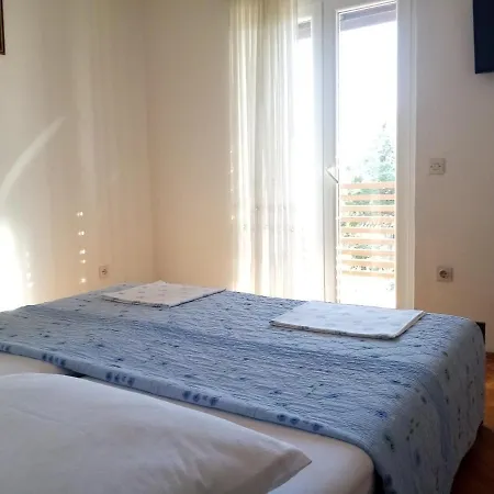 Božito - Separate Entrance&private Terrace Nin